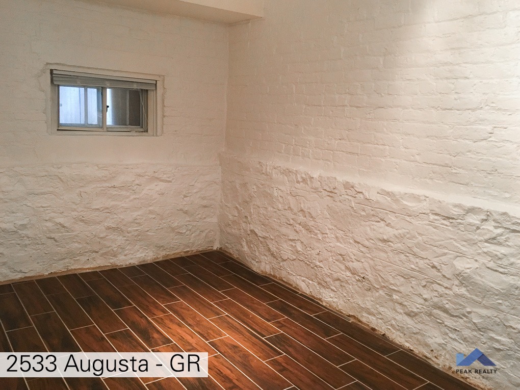 2533 W. Augusta Blvd. 2533 W. Augusta Blvd., Chicago, IL 60622 West Town - Leasing by Cross Street